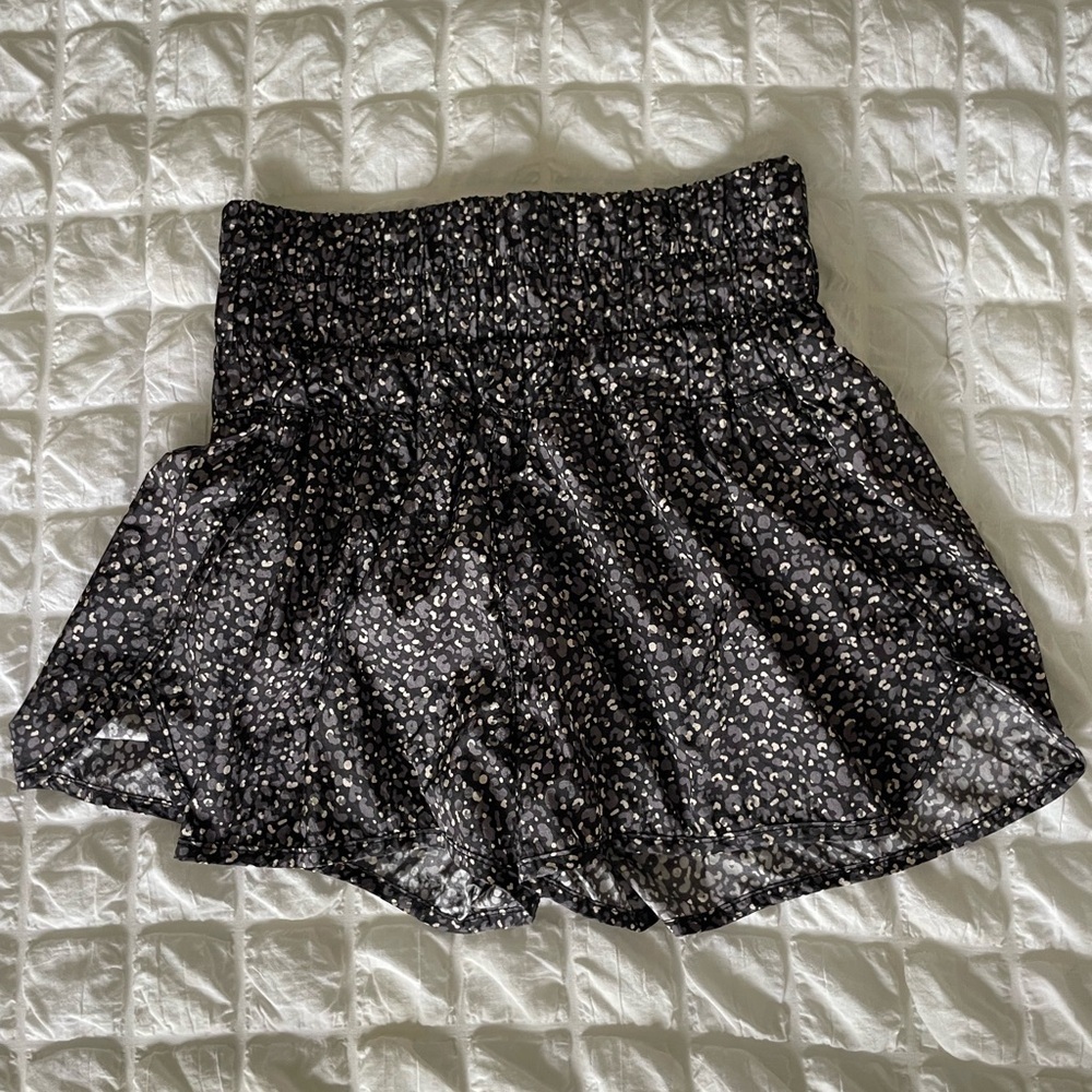 Free people movement cheetah print workout shorts - Picture 3 of 10